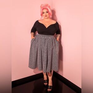 VIXEN SWING SKIRT IN HALLOWEEN THIN BLACK AND WHITE STRIPES